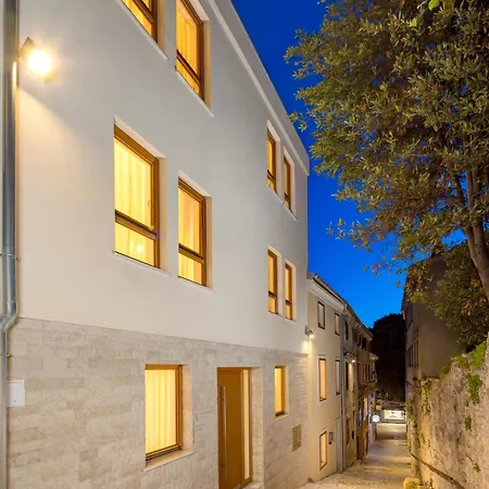 And Old Center Appartement Pula
