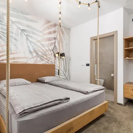 And Old Center * Pula