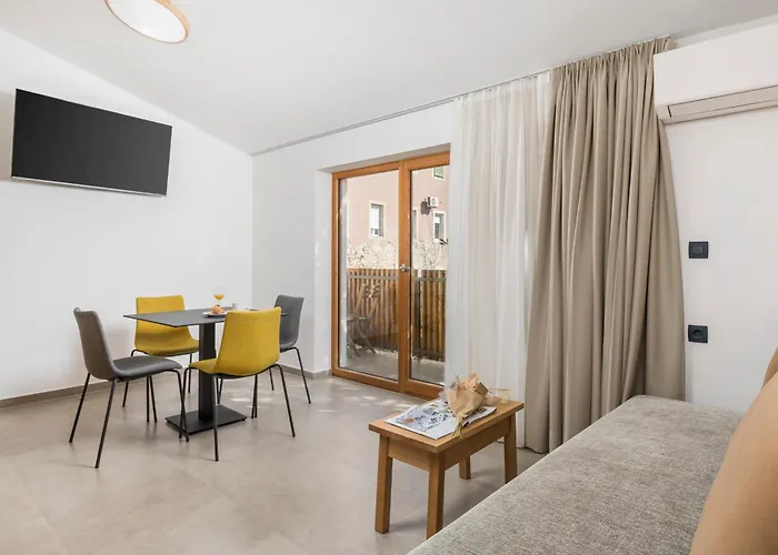 And Old Center Apartment Pula