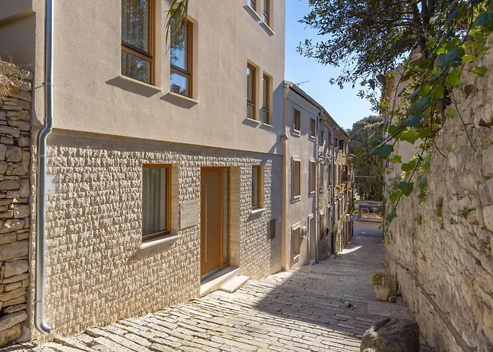 And Old Center Apartment