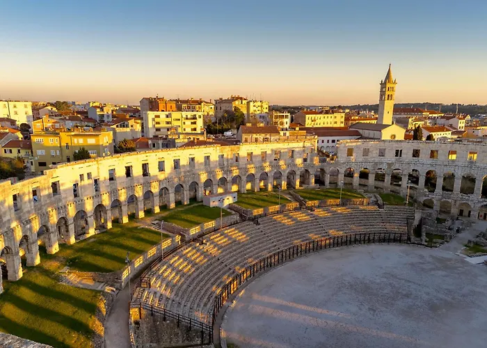 And Old Center Apartment *