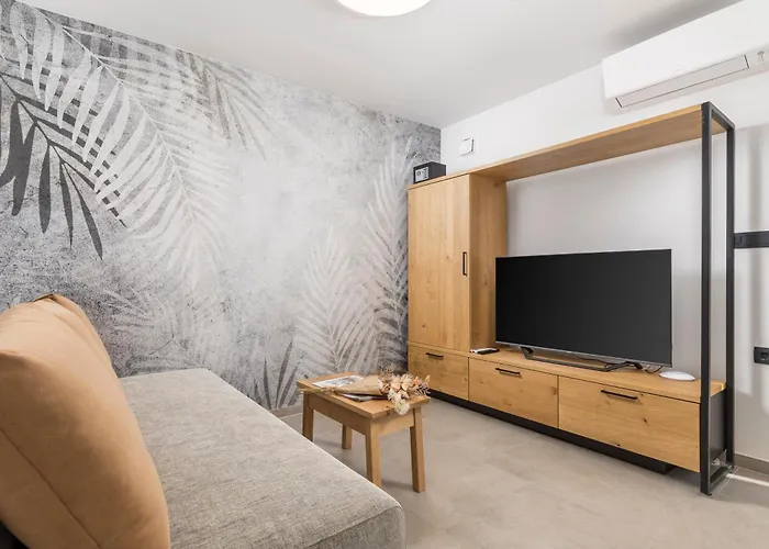 And Old Center Apartment